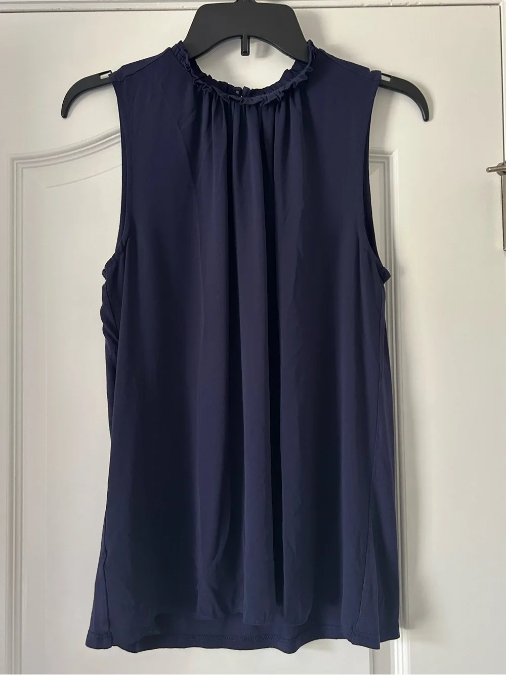 LOFT Navy Sleeveless Ruffle-Neck Fabric Blend Top Blouse
